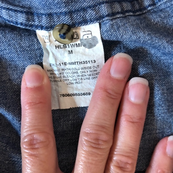 Men’s Wrangler long sleeve denim button down shirt - Picture 5 of 5